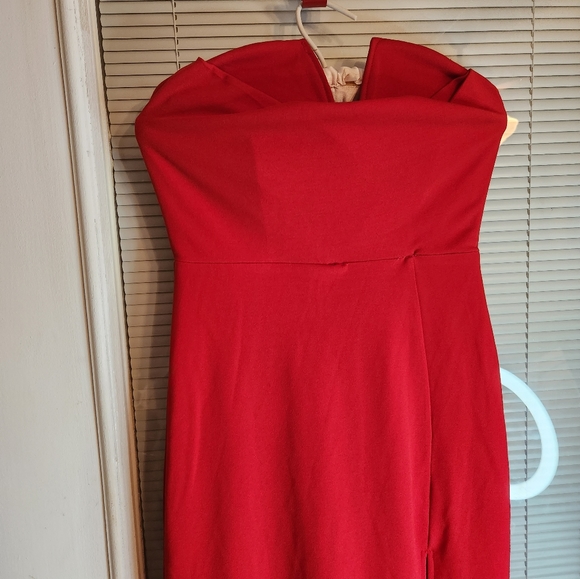 Lulus Dresses & Skirts - 15 Lulu gorgeous red strapless evening gown p2p 16 high slit on the left